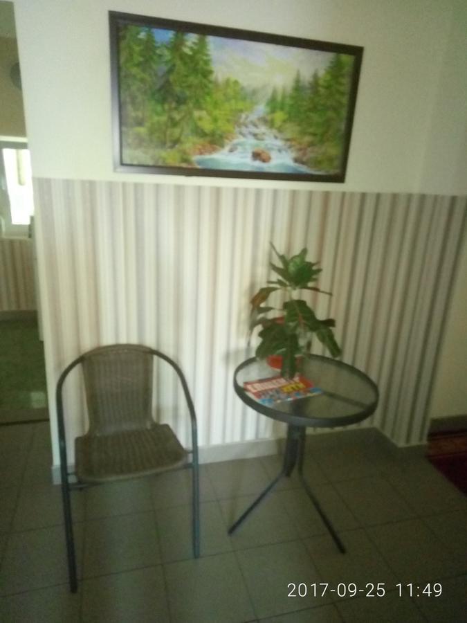 Hotel As 1 乌日霍罗德 外观 照片
